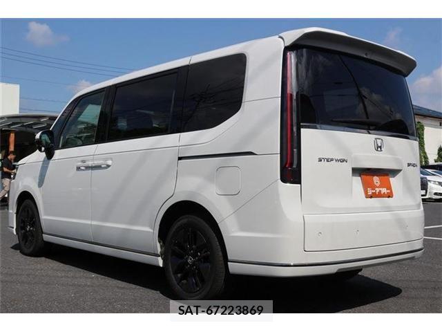Honda STEP WGN 2025-10 7789493-24