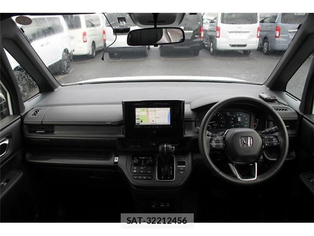 Honda STEP WGN 2025-10 7879697-11