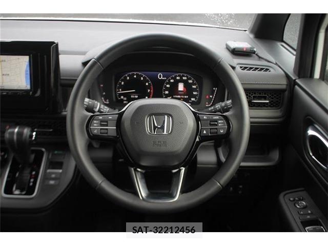Honda STEP WGN 2025-10 7879697-12
