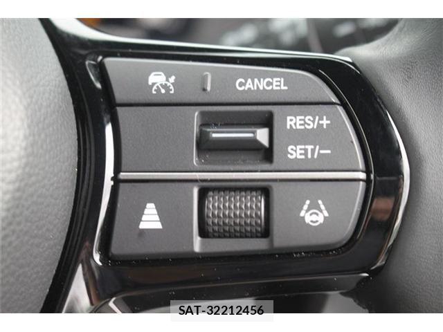 Honda STEP WGN 2025-10 7879697-15