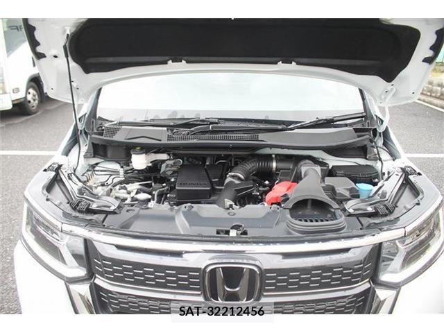 Honda STEP WGN 2025-10 7879697-19