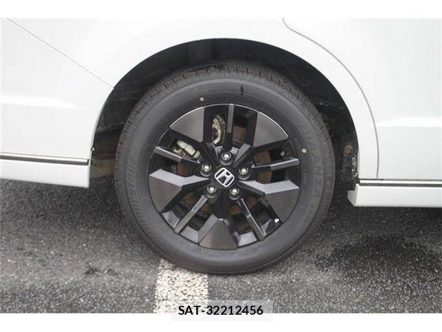 Honda STEP WGN 2025-10 7879697-24