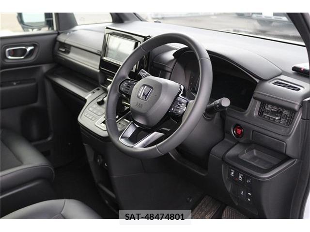 Honda STEP WGN 2025-10 7879698-14