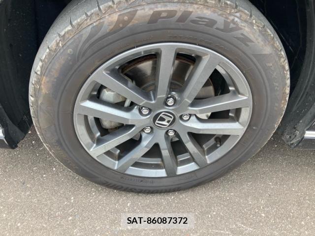 Honda STEP WGN 2023-07 7879695-16