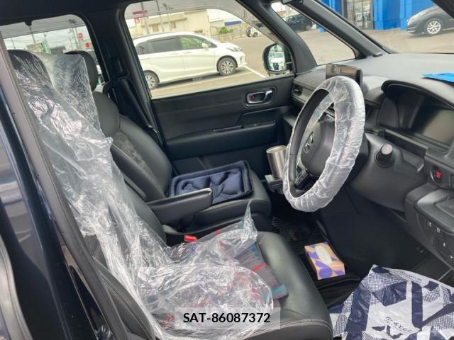 Honda STEP WGN 2023-07 7879695-19