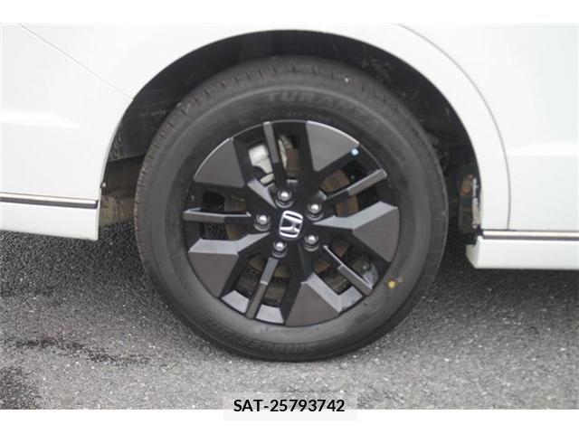 Honda STEP WGN 2025-10 7879696-16