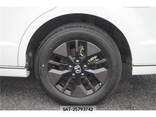 Honda STEP WGN 2025-10 7879696-17