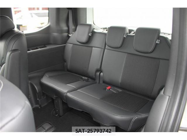Honda STEP WGN 2025-10 7879696-26