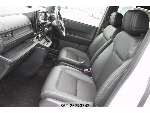 Honda STEP WGN 2025-10 7879696-27