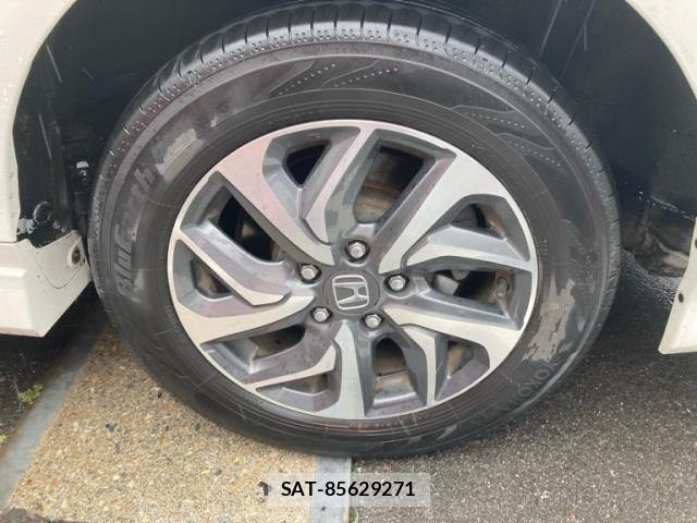 Honda STEP WGN 2017-04 7963924-11