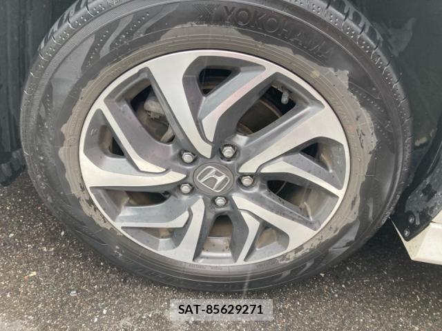 Honda STEP WGN 2017-04 7963924-12
