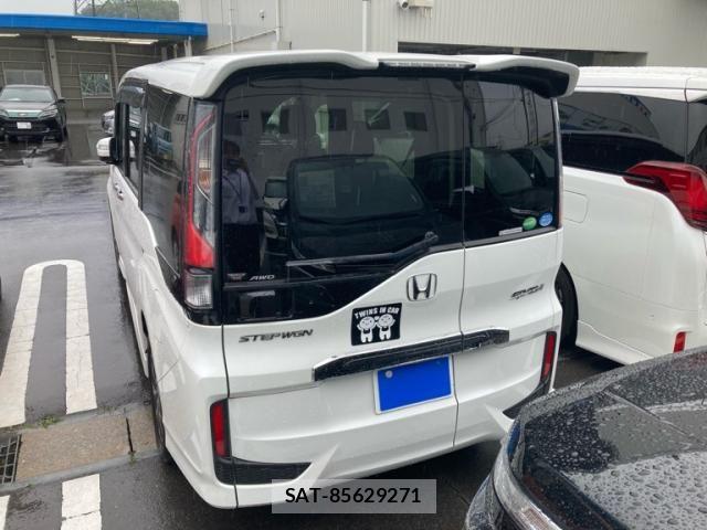 Honda STEP WGN 2017-04 7963924-4