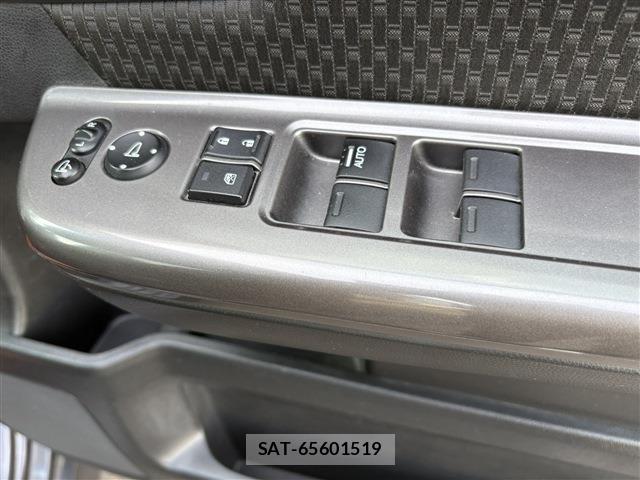 Honda STEP WGN 2019-03 7963923-16