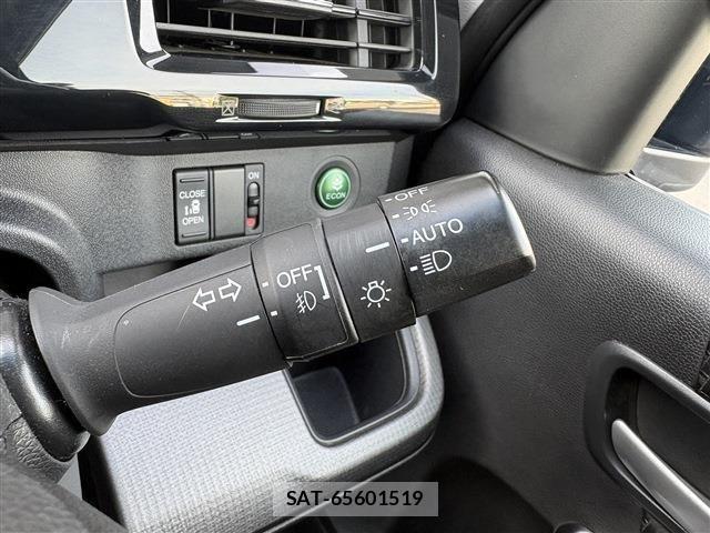 Honda STEP WGN 2019-03 7963923-20