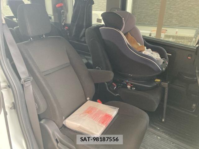 Honda STEP WGN 2021-04 7981150-12
