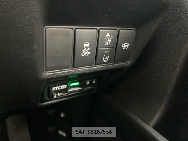 Honda STEP WGN 2021-04 7981150-21