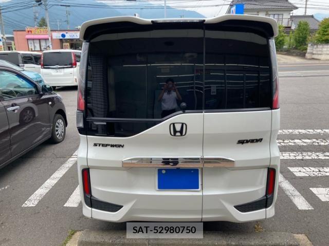 Honda STEP WGN 2016-06 8038501-4
