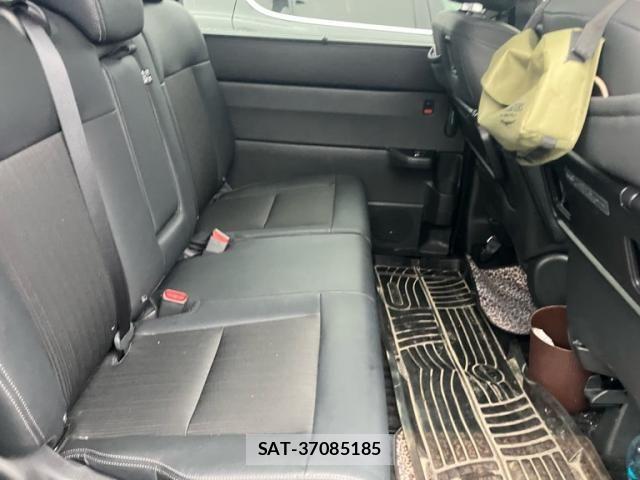 Honda STEP WGN 2023-07 8038498-17