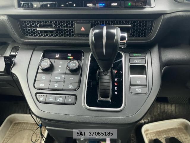 Honda STEP WGN 2023-07 8038498-21