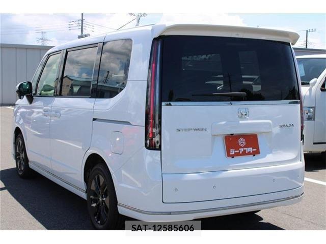 Honda STEP WGN 2025-10 8102080-15