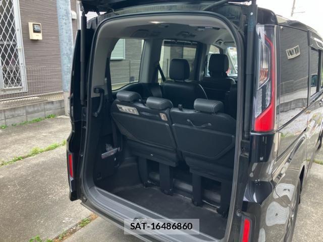 Honda STEP WGN 2016-12 8102082-12
