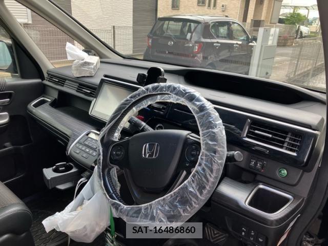 Honda STEP WGN 2016-12 8102082-17