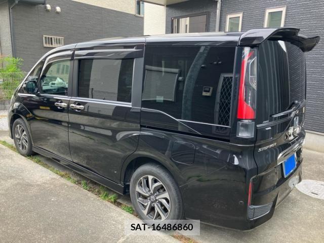 Honda STEP WGN 2016-12 8102082-3