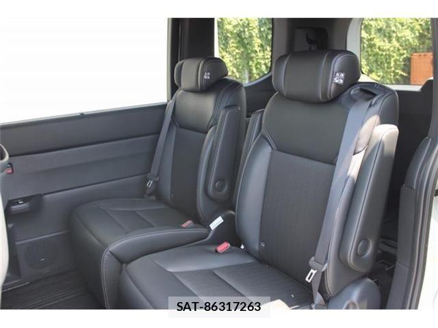 Honda STEP WGN 2025-10 8132518-11
