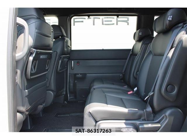Honda STEP WGN 2025-10 8132518-13