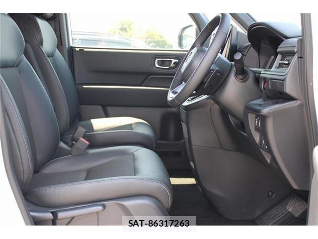 Honda STEP WGN 2025-10 8132518-16