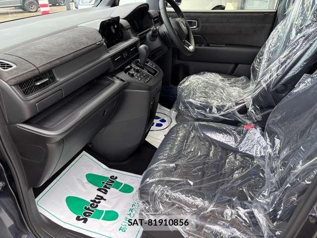 Honda STEP WGN 2026-07 8210441-5