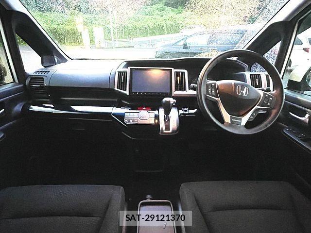 Honda STEP WGN 2014-09 8246823-1