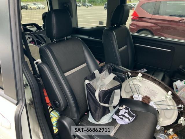 Honda STEP WGN 2018-05 8317384-17