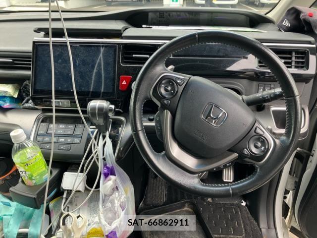 Honda STEP WGN 2018-05 8317384-20
