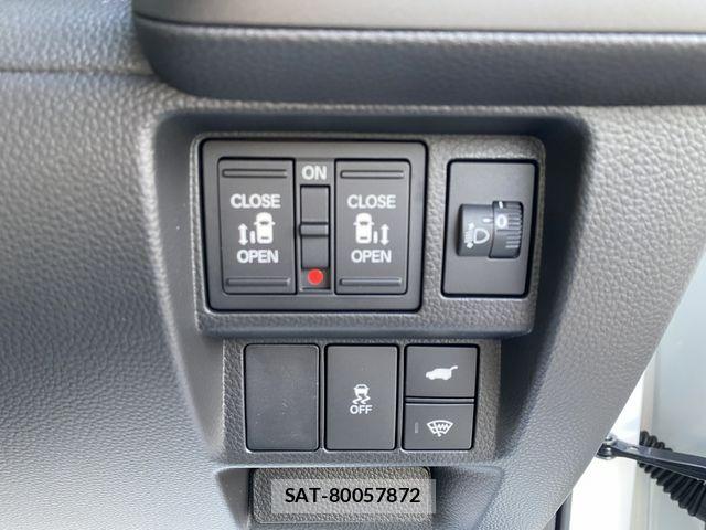 Honda STEP WGN 2026-06 8317382-18