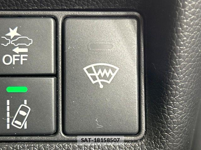 Honda STEP WGN 2017-10 8338028-9