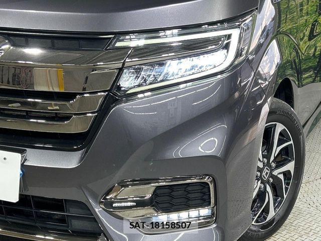 Honda STEP WGN 2017-10 8338028-14