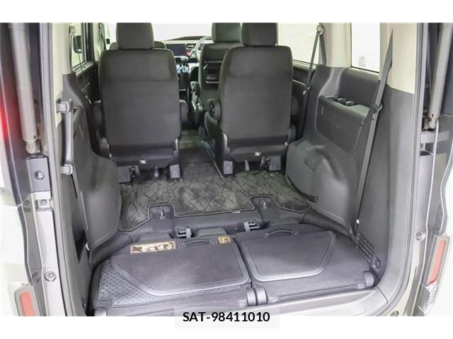 Honda STEP WGN 2019-01 8355670-12