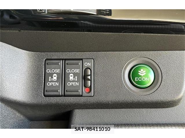 Honda STEP WGN 2019-01 8355670-16