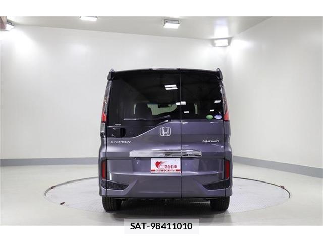 Honda STEP WGN 2019-01 8355670-5