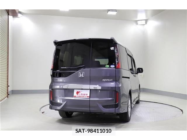 Honda STEP WGN 2019-01 8355670-6
