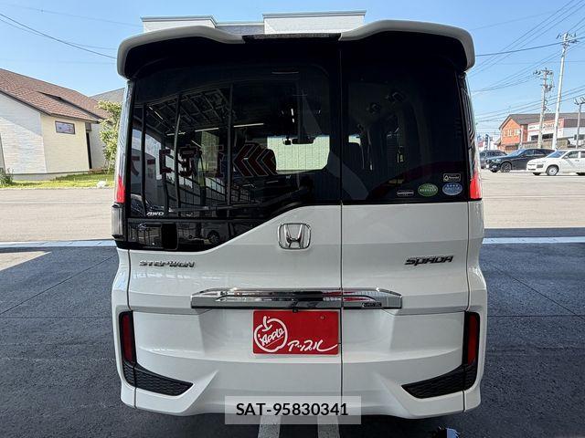Honda STEP WGN 2017-03 8355671-7