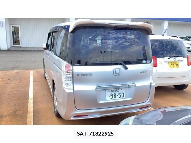Honda STEP WGN 2011-11 8369034-2