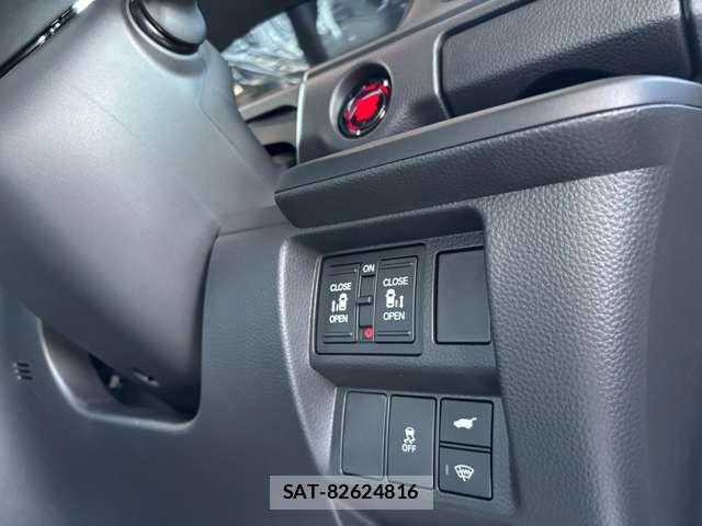 Honda STEP WGN 2026-07 8369032-12
