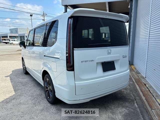 Honda STEP WGN 2026-07 8369032-2