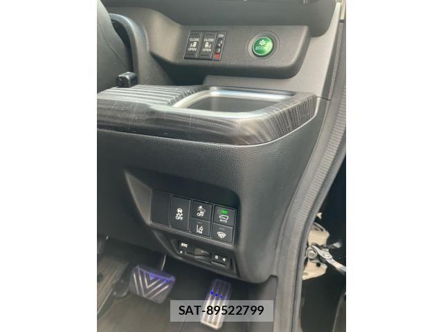 Honda STEP WGN 2016-08 8415160-13