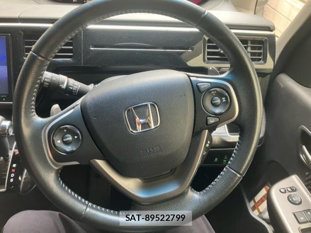 Honda STEP WGN 2016-08 8415160-15