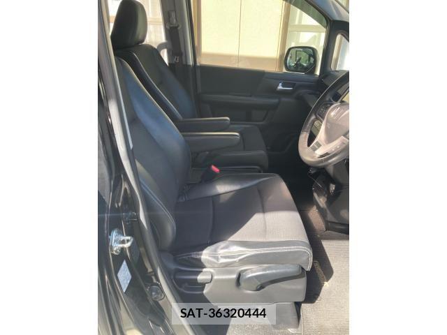 Honda STEP WGN 2013-05 8415161-12