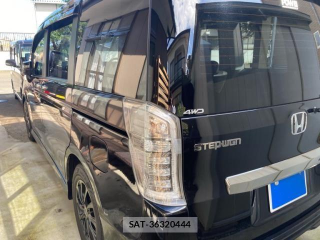 Honda STEP WGN 2013-05 8415161-4