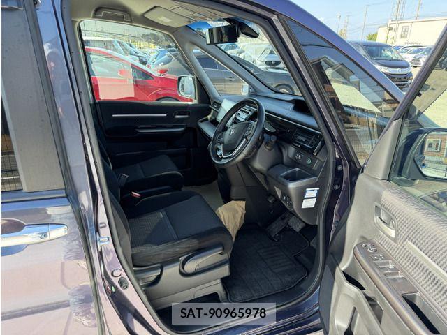 Honda STEP WGN 2017-03 8458528-2